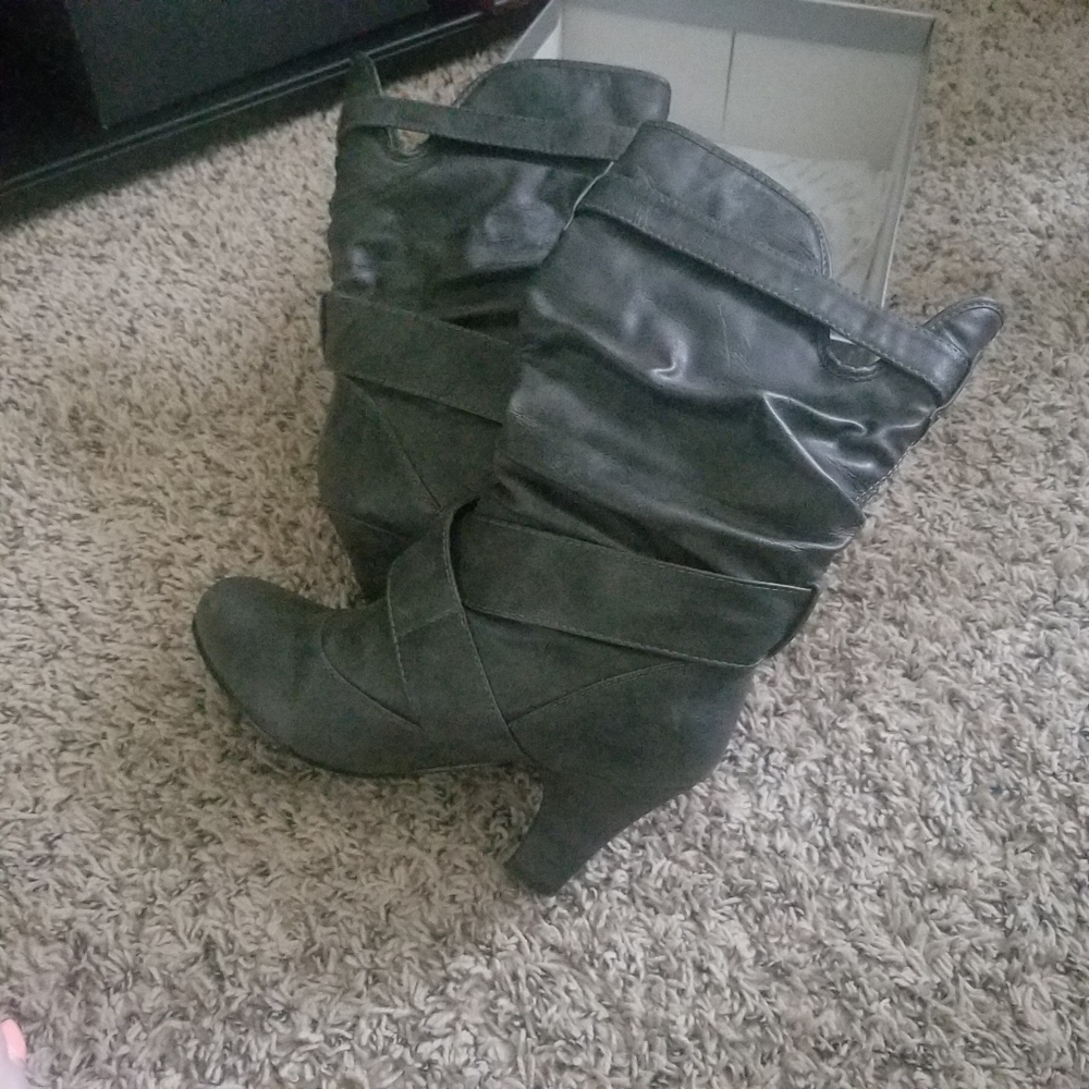 Grey Sloucy Boot - Picture 2 of 8